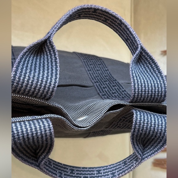 HERMES GREY Canvas Unisex TOTE - Picture 2 of 13